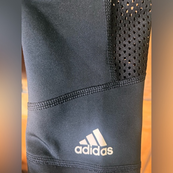 Adidas Small Women’s Black Climalite Capri Leggings - Picture 4 of 6